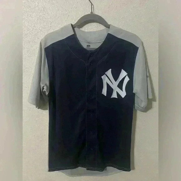 New York Yankees Vintage MLB Cooperstown Stitches - Size S - NWT - Picture 1 of 8
